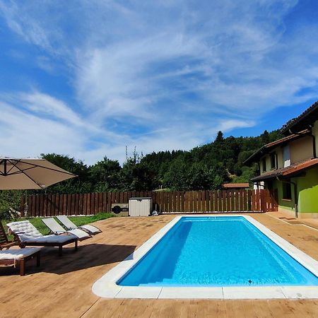 Chalet Con Piscina Climatizada En La Naturaleza Areatza Kültér fotó